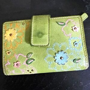 FOSSIL Floral Embroidered Green Wallet 5X 3.5